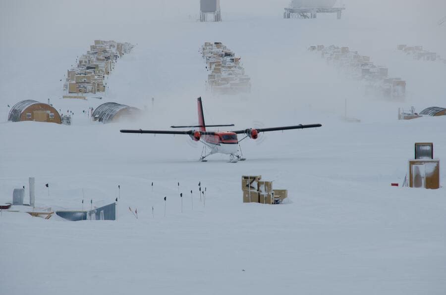 It is difficult to fly aircrafts in Antarctica
