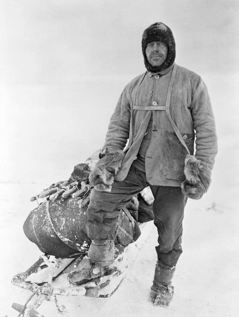 Foto: Foto Herbert Ponting - Robert Falcon Scott con ropa polar