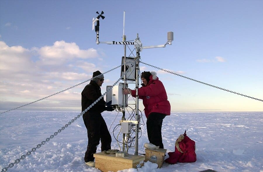Photo: NSF/Josh Landis - Installing GPS on the Ross Barrier.