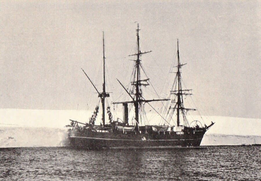 Photo H.R. Mill: The ship Discovery in the Ross Barrier.